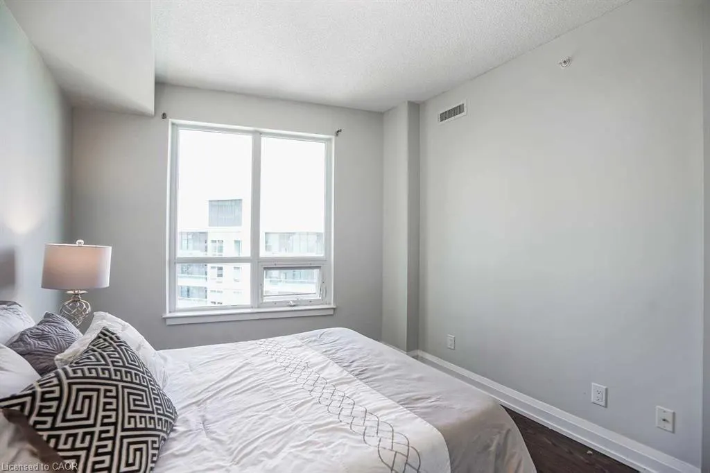7161 Yonge Street, #2731