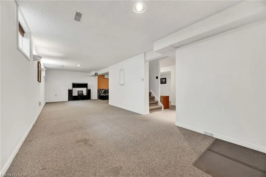 14 Keller Crescent