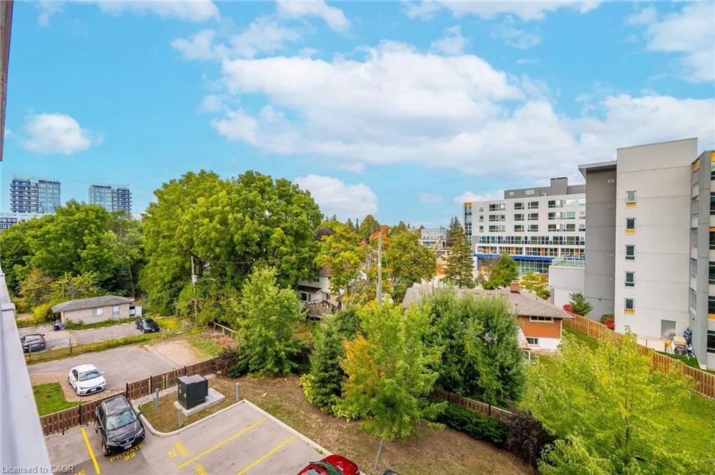 308 Lester Street, #406