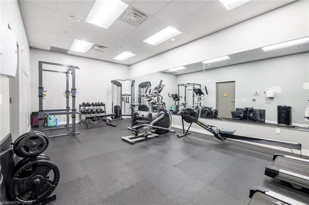 308 Lester Street, #406