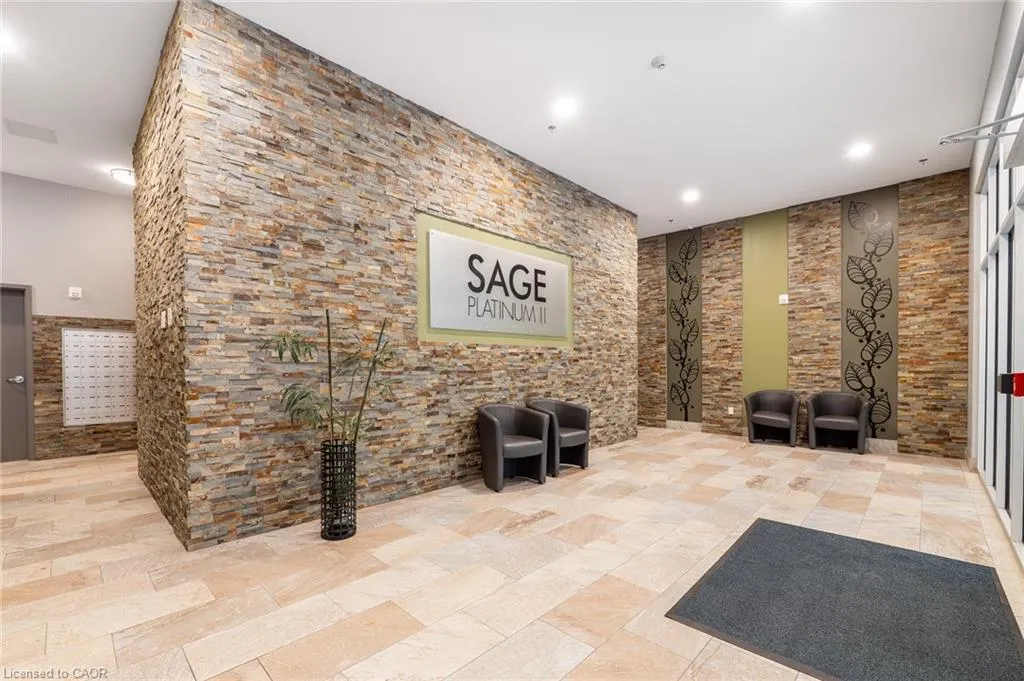 308 Lester Street, #406