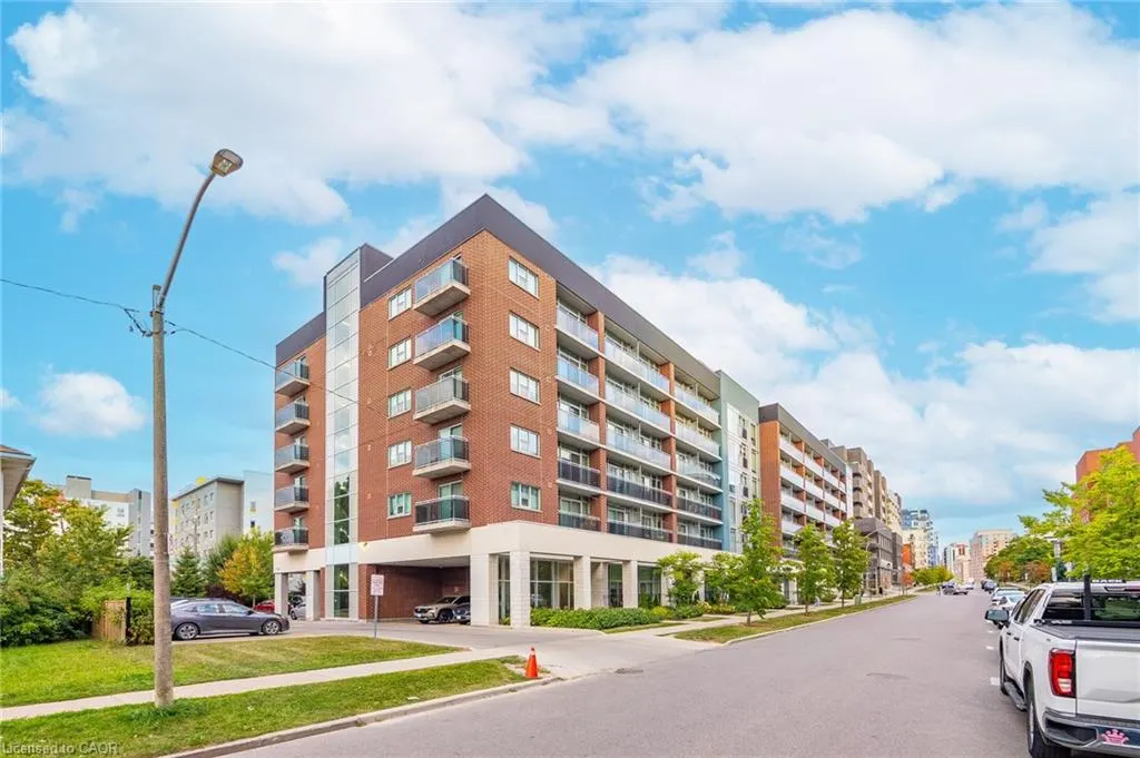 308 Lester Street, #406