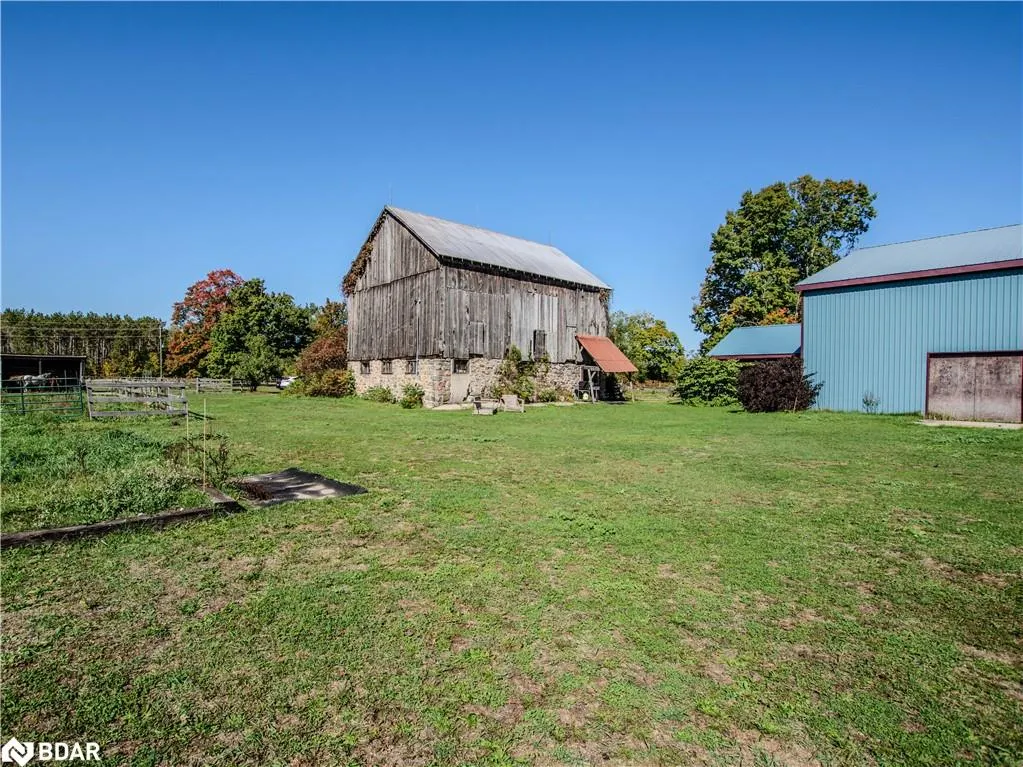 2041 Flos Rd Four Road W
