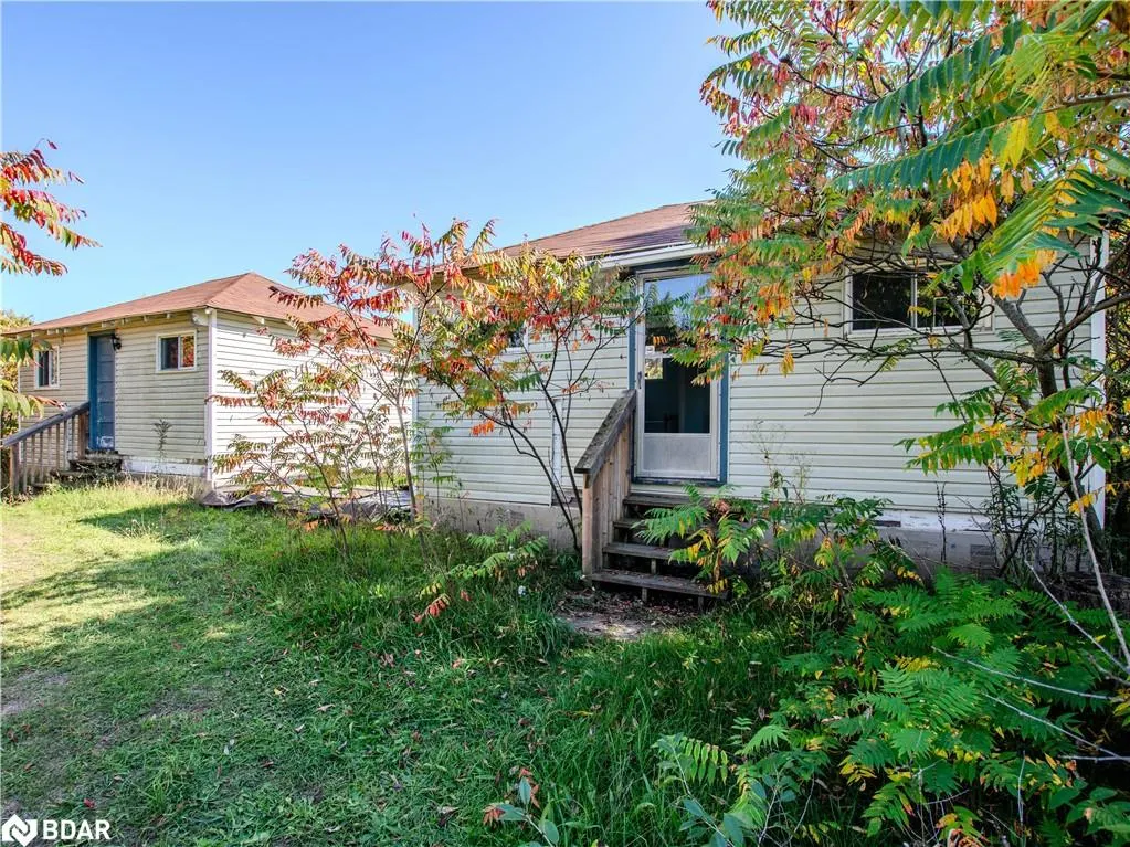 2041 Flos Rd Four Road W