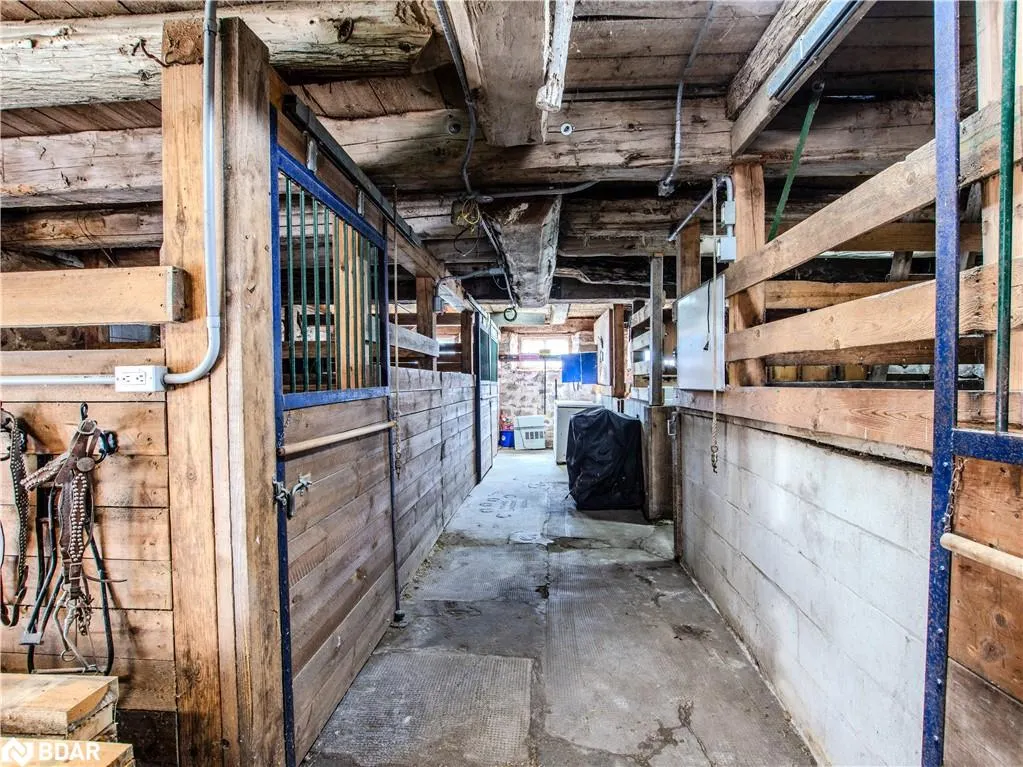 2041 Flos Rd Four Road W
