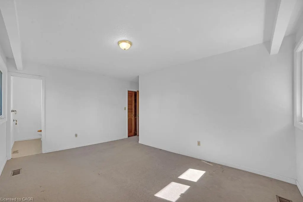 585 Junction Road