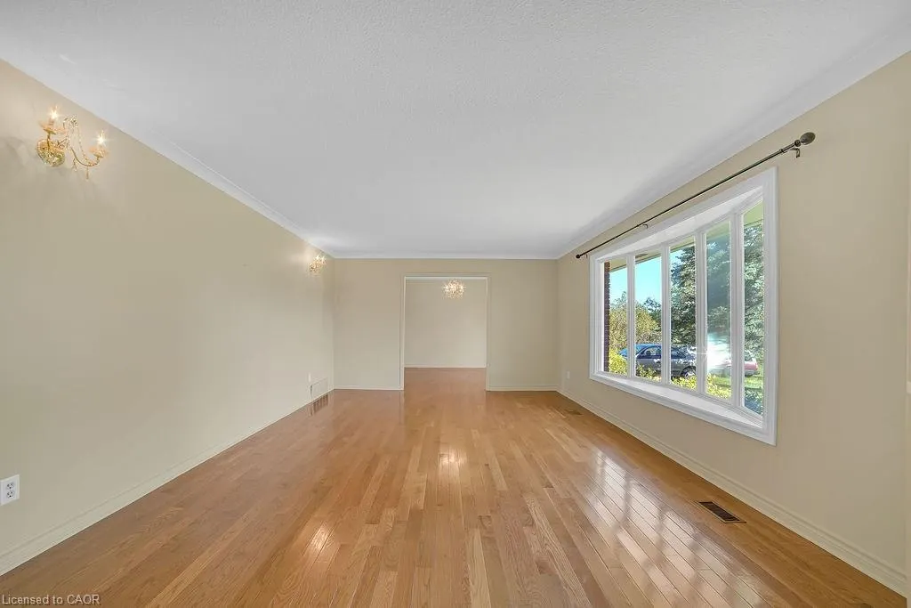 585 Junction Road