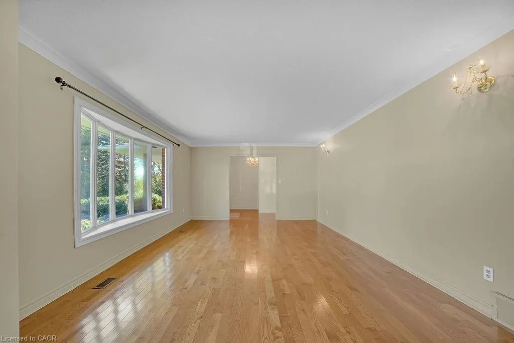 585 Junction Road