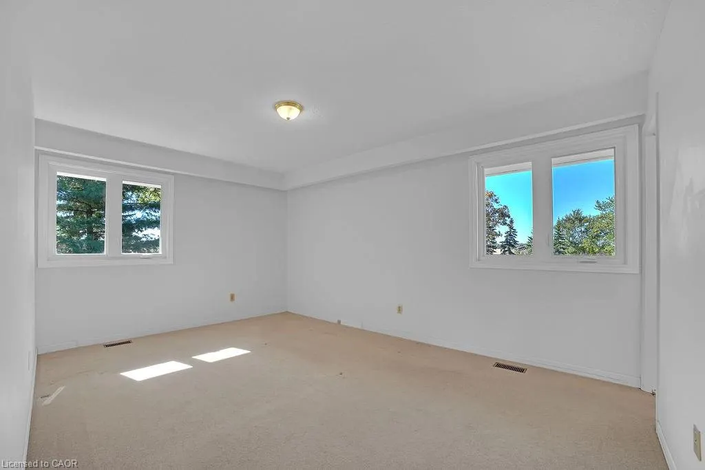 585 Junction Road