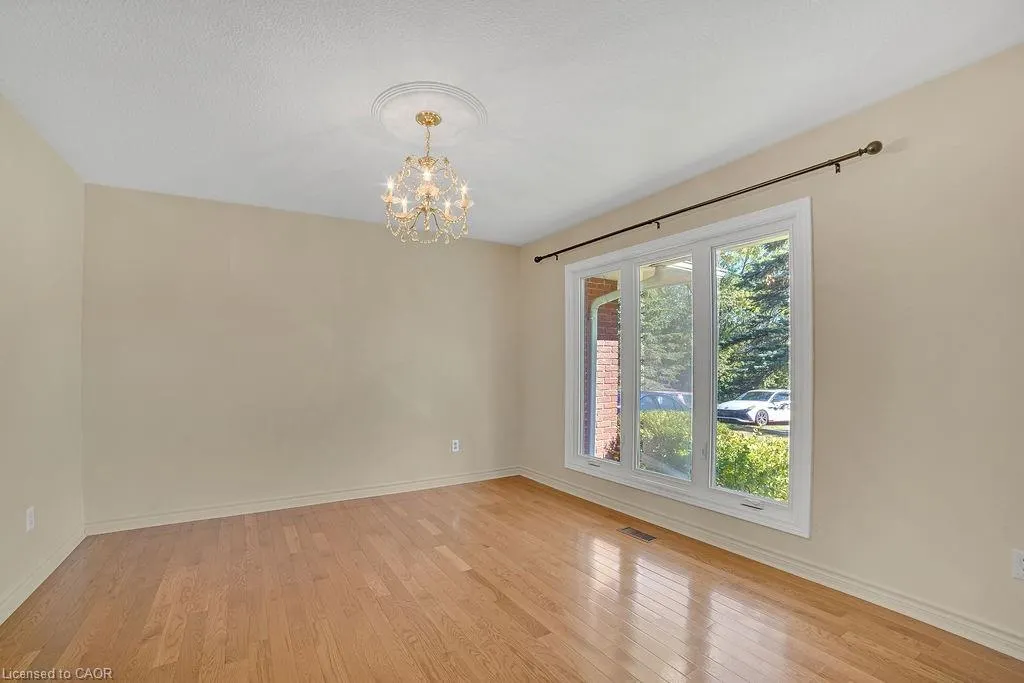 585 Junction Road