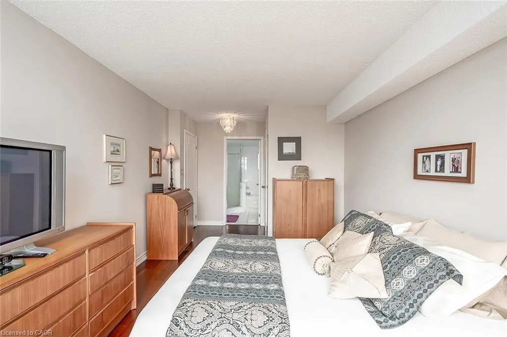 1276 Maple Crossing Boulevard, #612