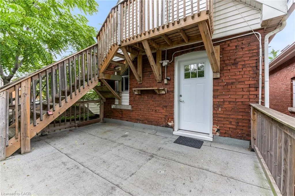 199 Balmoral Avenue N, #2