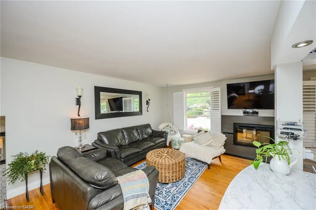 551 Chamberlain Road, #Upper