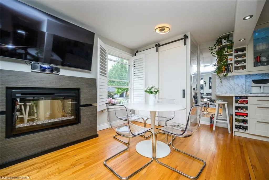551 Chamberlain Road, #Upper
