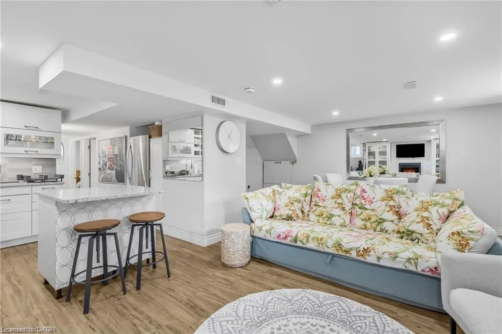 551 Chamberlain Road, #Lower