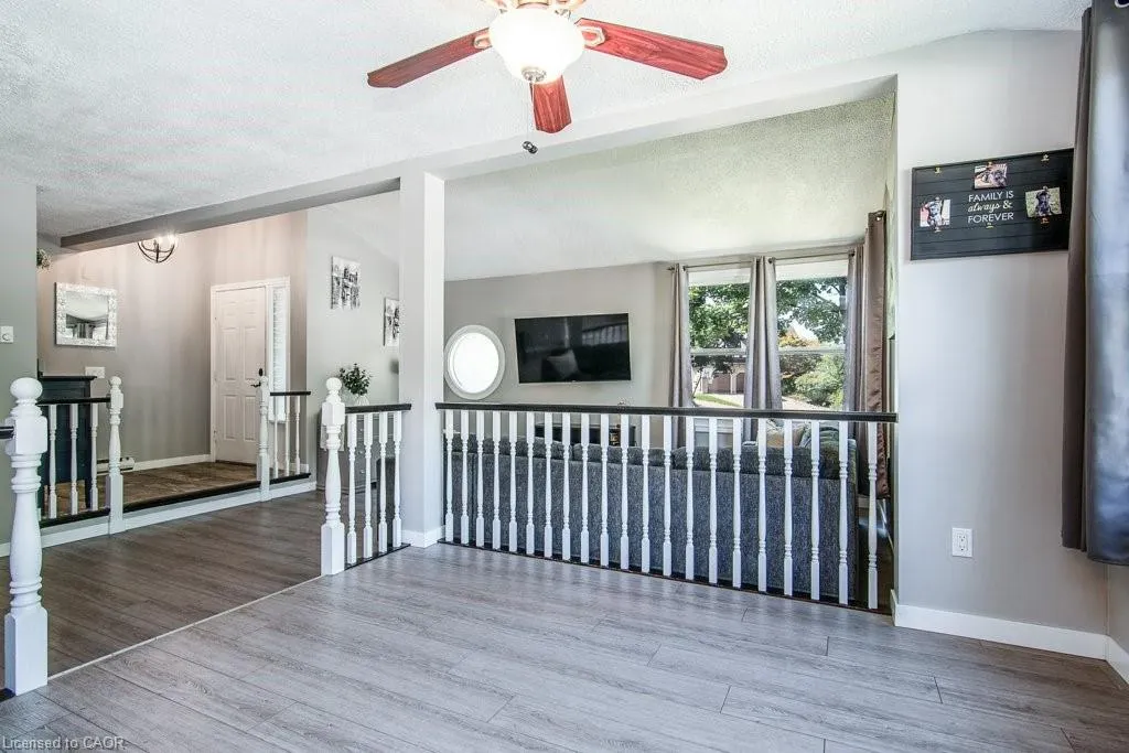 8 Pickwick Place