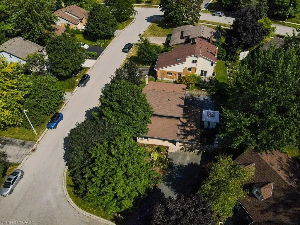 8 Pickwick Place