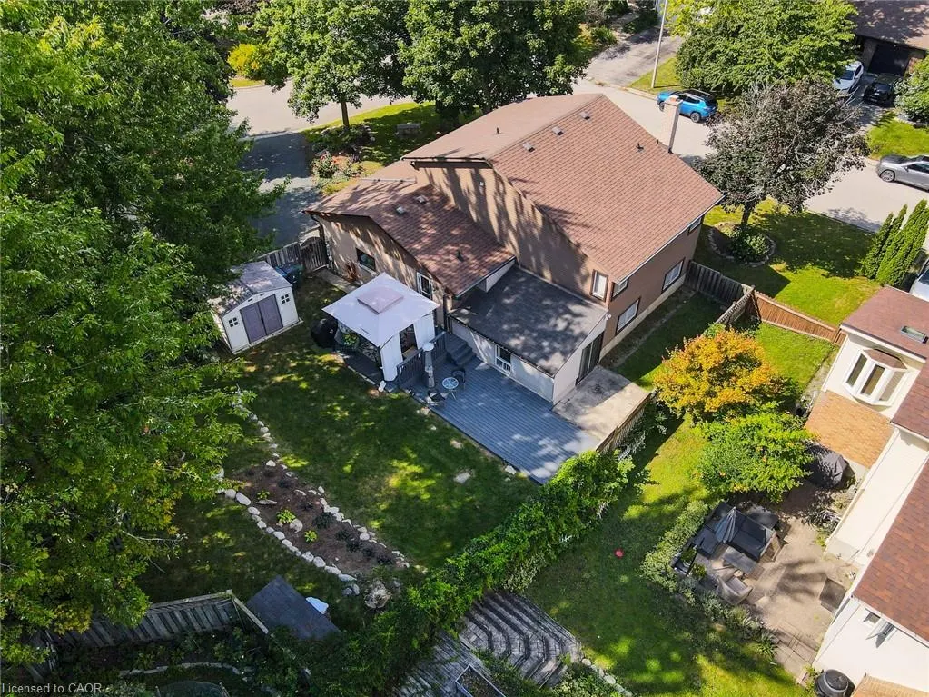 8 Pickwick Place