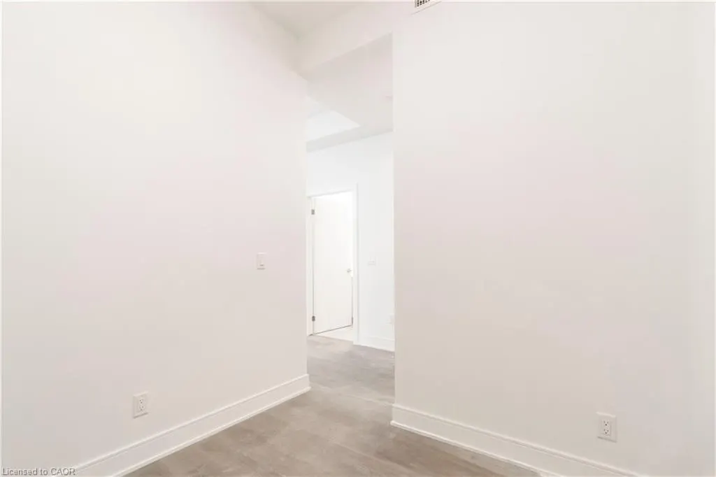 25 Wellington Street S, #409