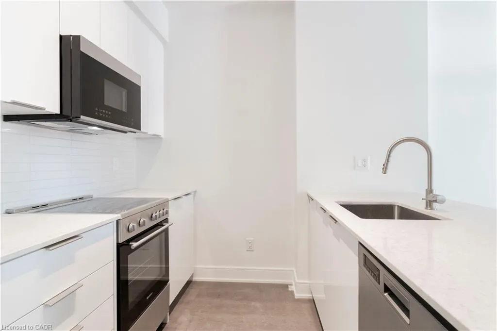 25 Wellington Street S, #409