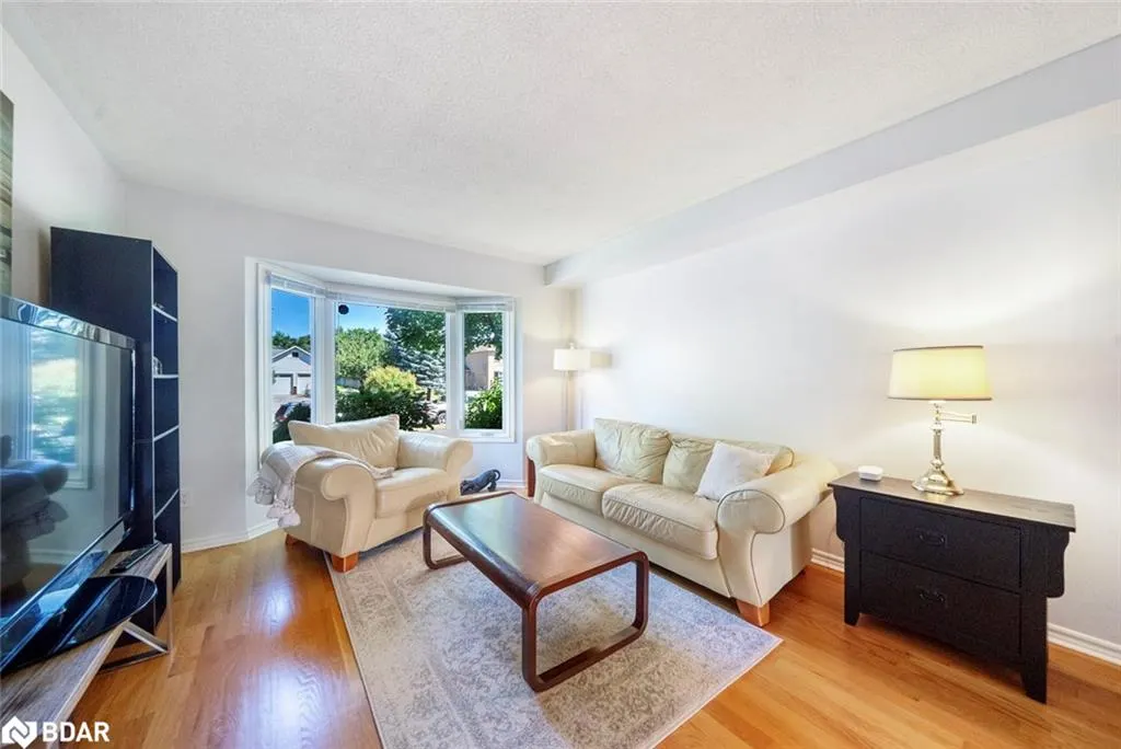 2725 Shering Crescent