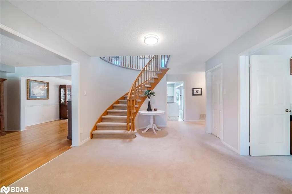 2725 Shering Crescent