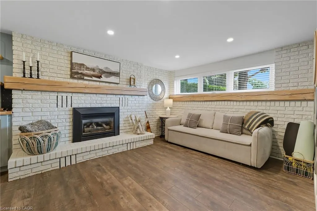52 Cindy Avenue