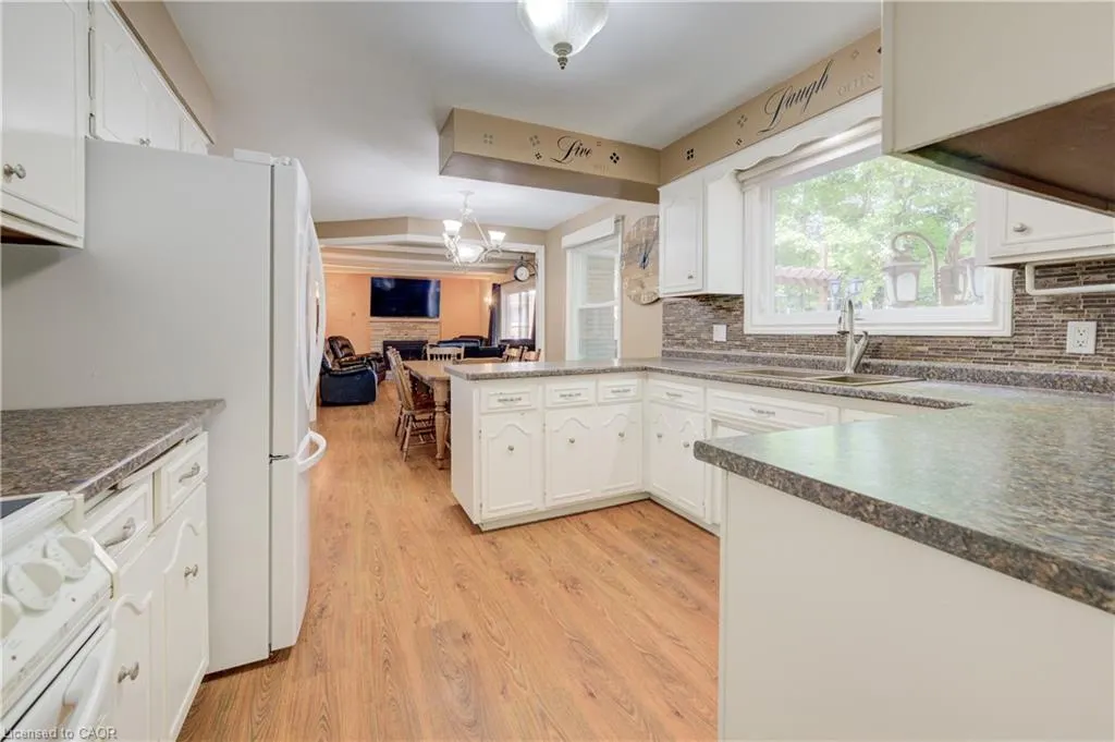 6 Purple Martin Court