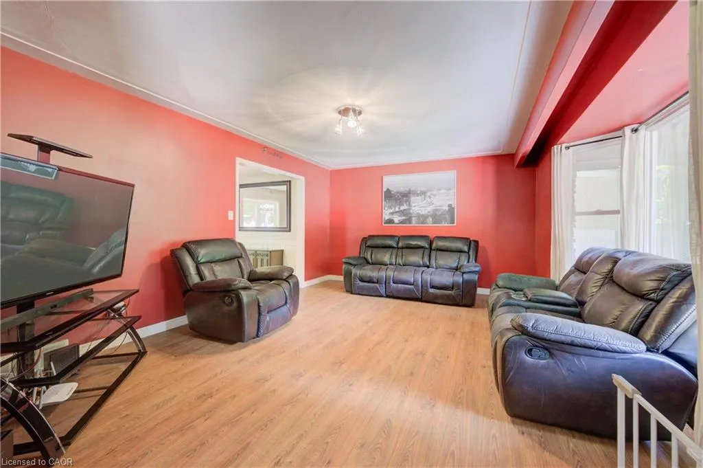 6 Purple Martin Court