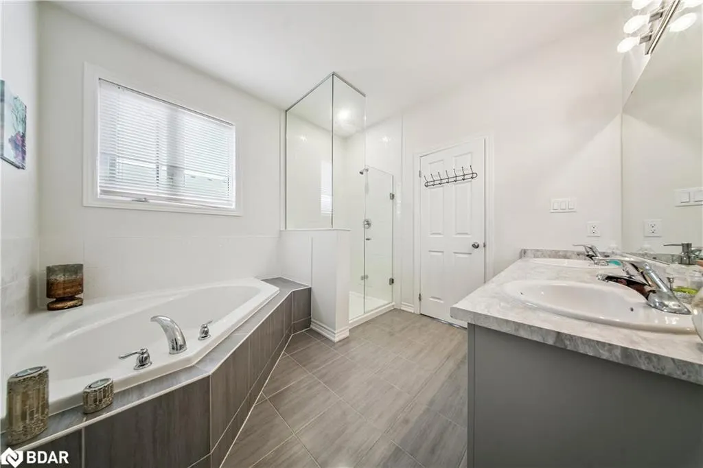 4 Hickling Lane