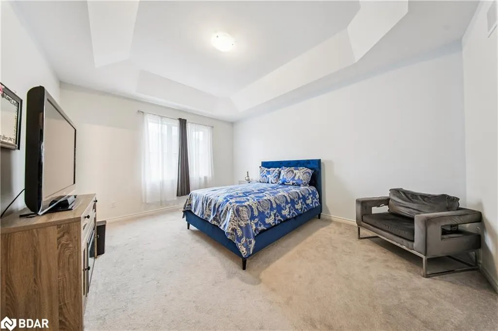 4 Hickling Lane
