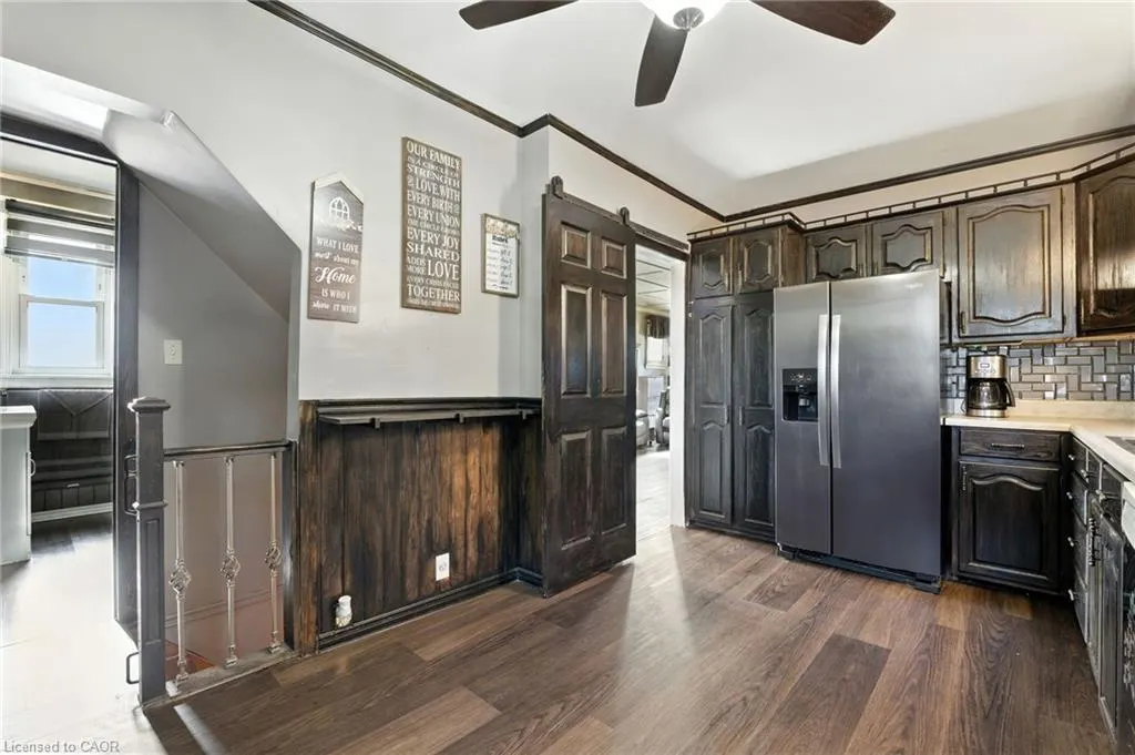 313 Graham Avenue S