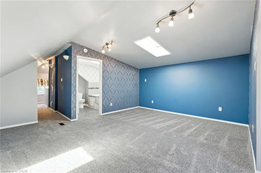 313 Graham Avenue S