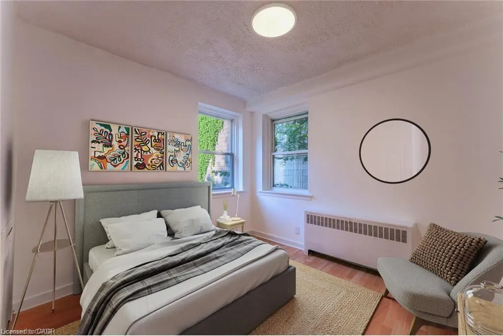 4 Robinson Street, #7