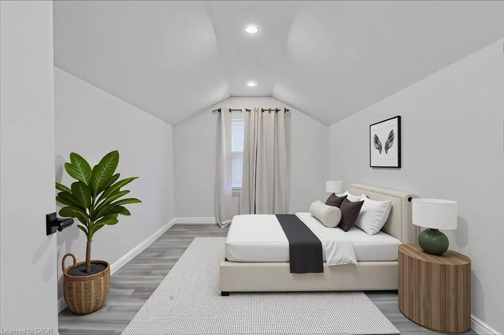 66 Broadway Avenue, #UPPER