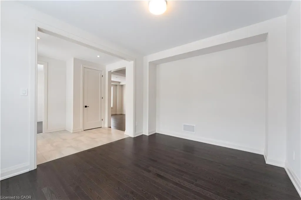 5 Mayflower Gardens