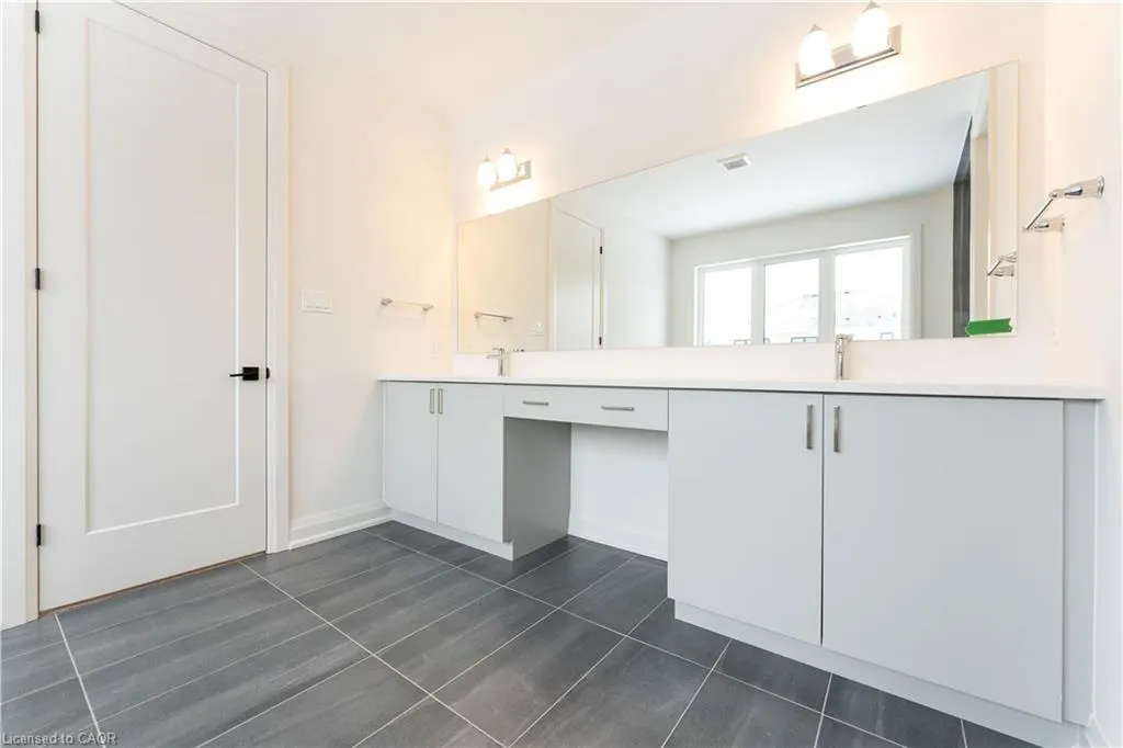 5 Mayflower Gardens