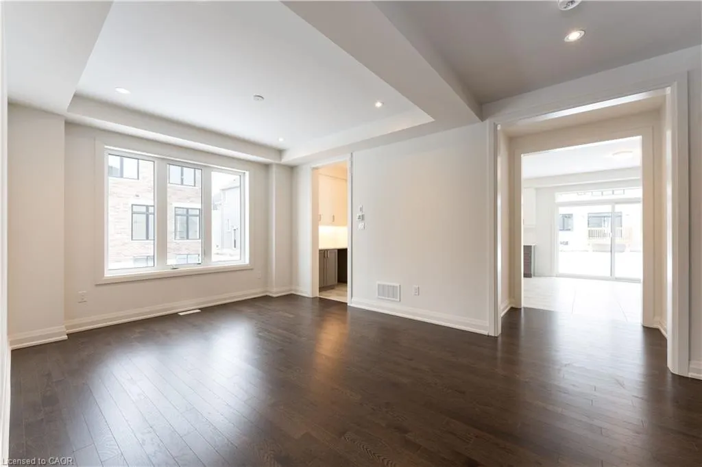 5 Mayflower Gardens