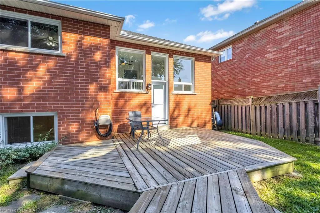 10 Harley Avenue