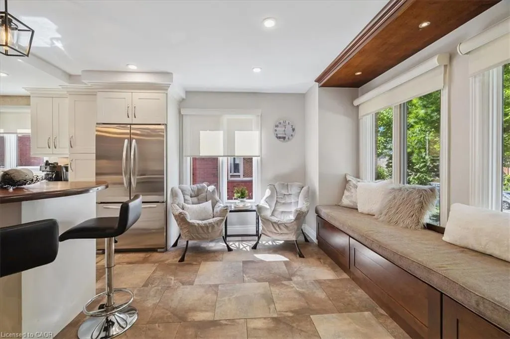 44 Sunvale Place