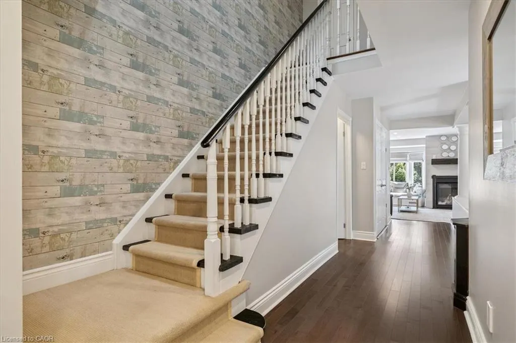 44 Sunvale Place