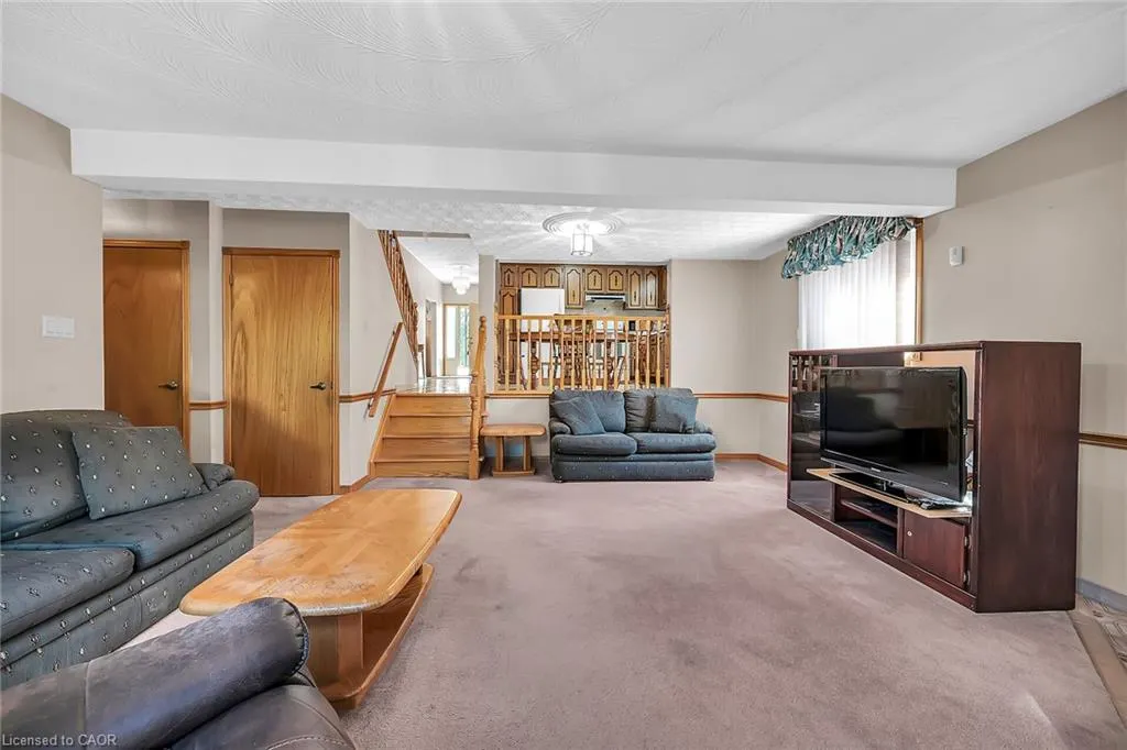 65 Ellington Avenue
