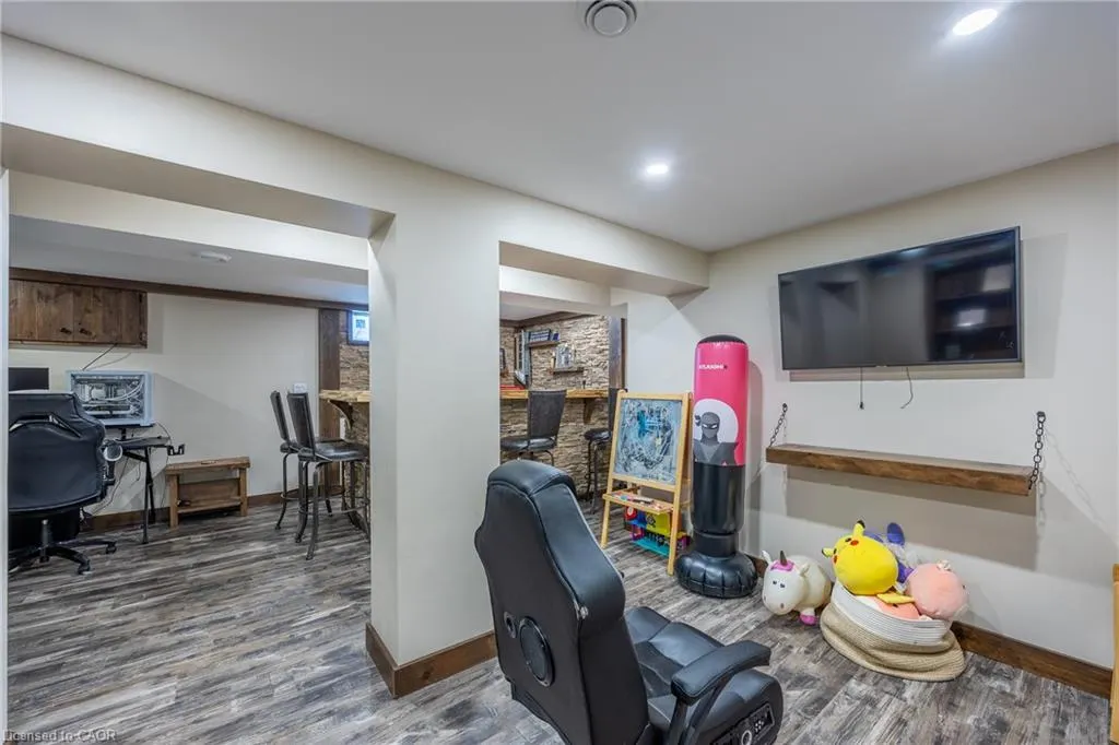 5 Bint Avenue