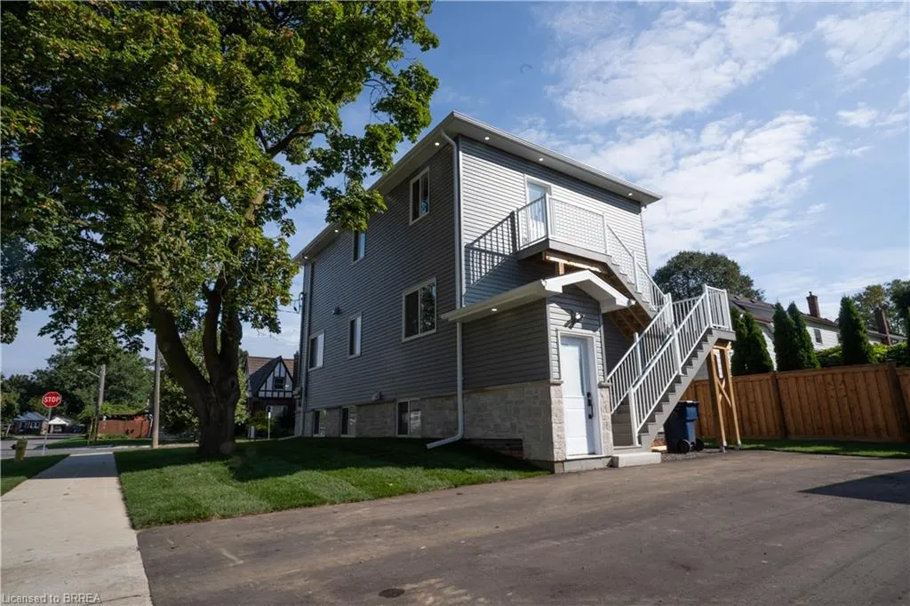 309 Nelson Street, #1