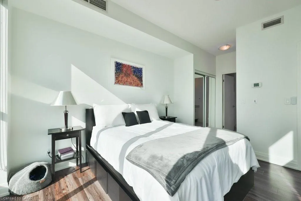 16 Yonge Street, #3109