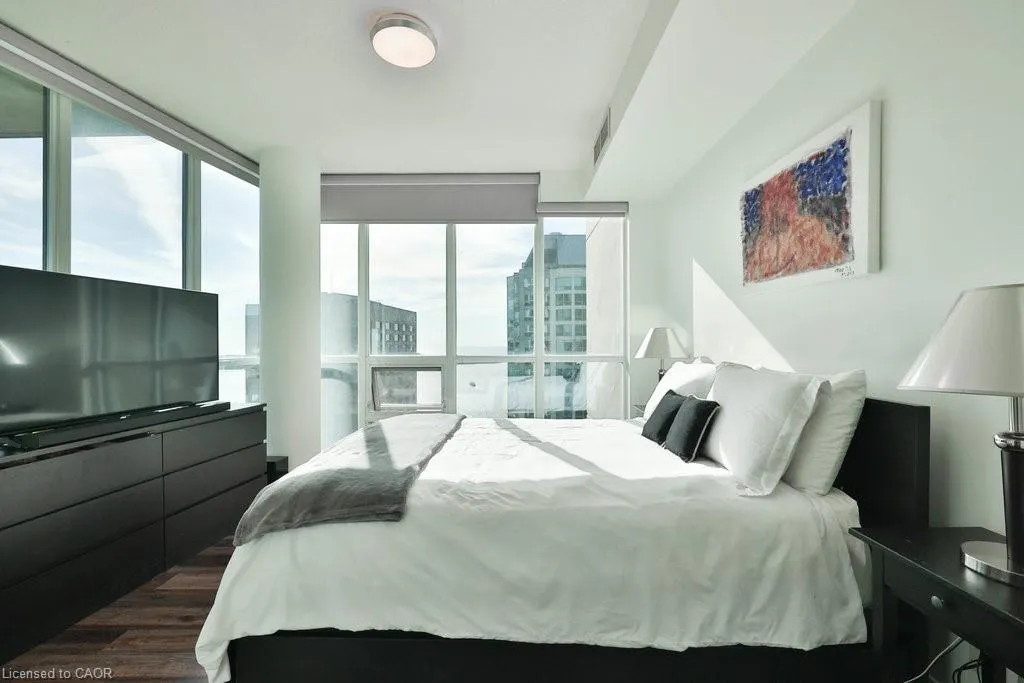 16 Yonge Street, #3109