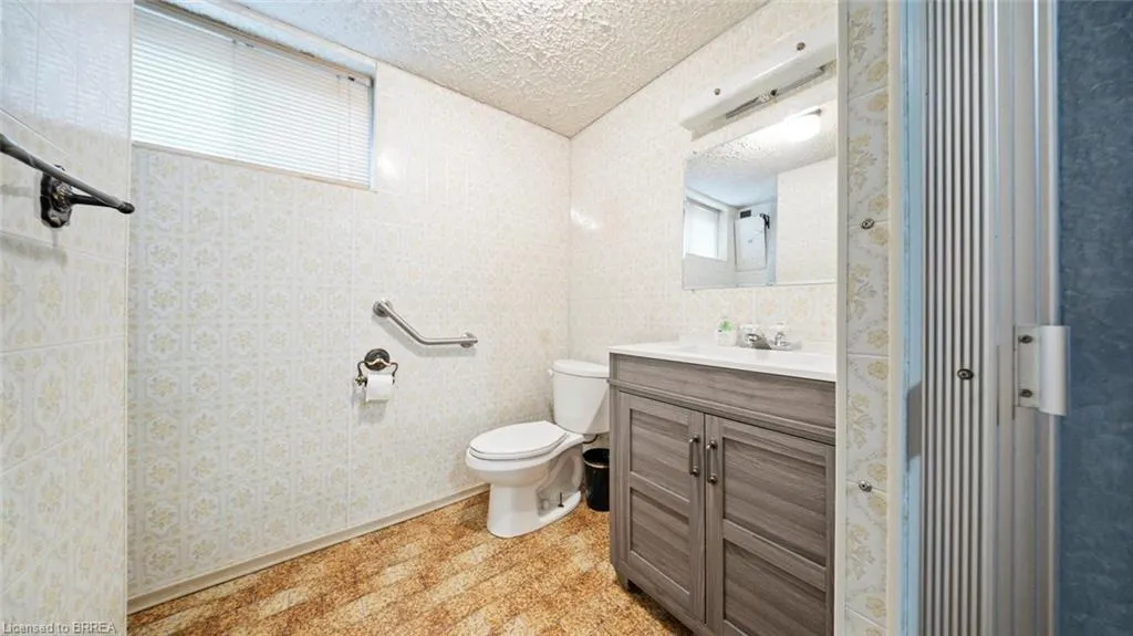 6 Ventnor Court