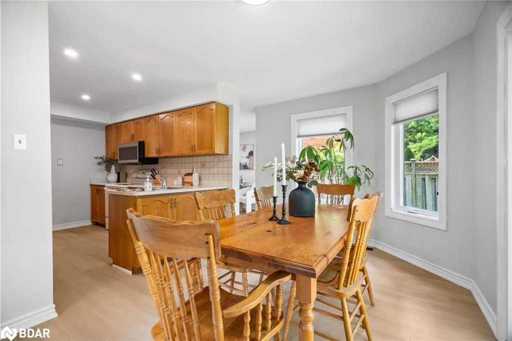3439 Mulcaster Road