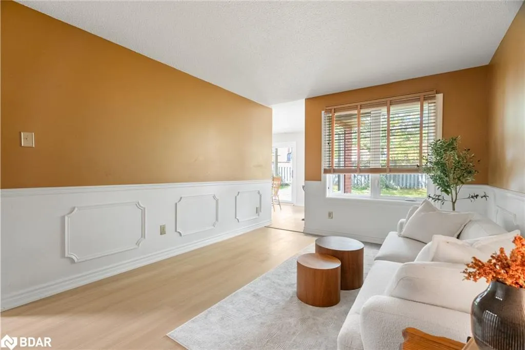 3439 Mulcaster Road