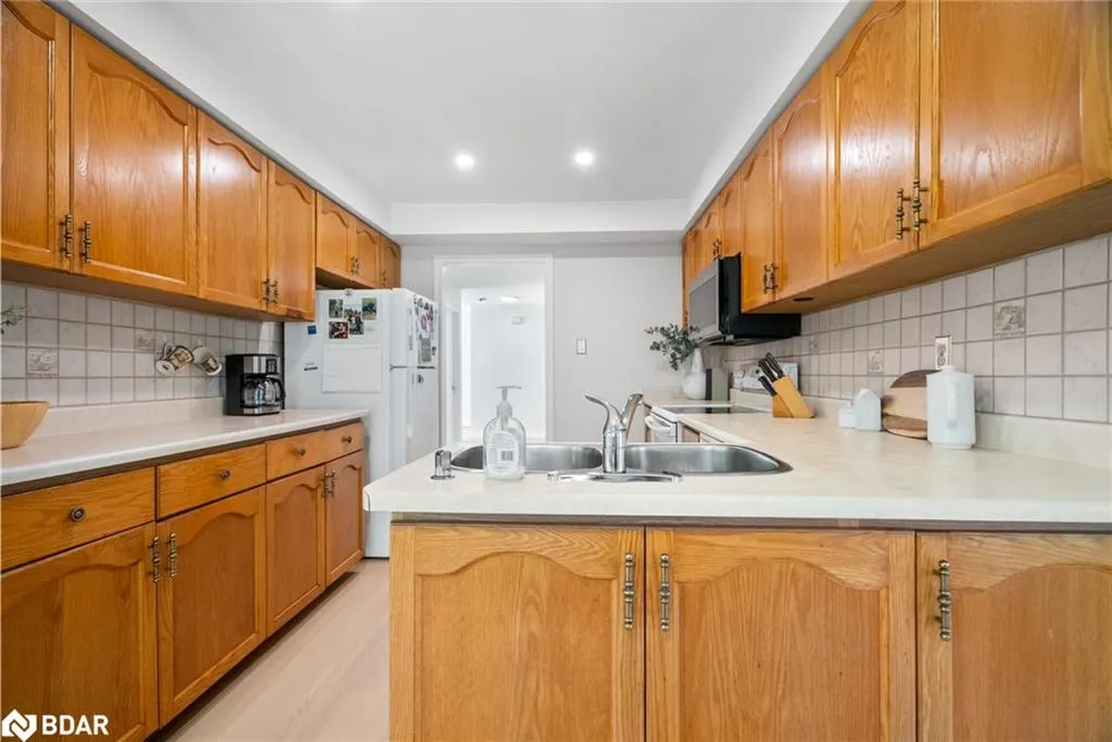 3439 Mulcaster Road